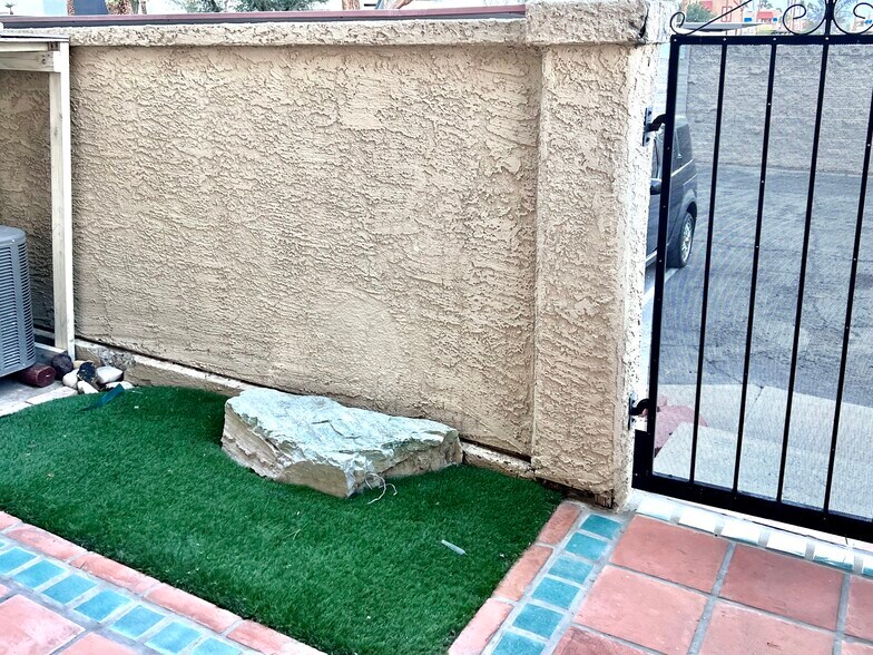 Building Photo - 3602 Gaylord Dr