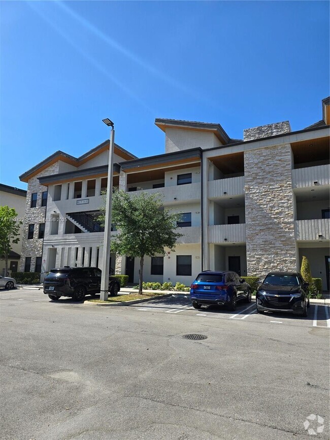 Building Photo - 8031 NW 104th Ave