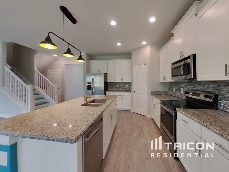Building Photo - 3360 Cordgrass Pl