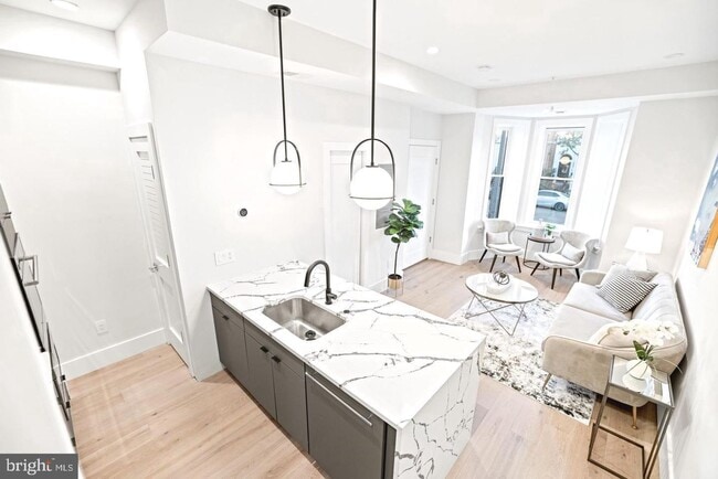 Building Photo - Absolutely Incredible, Light-Filled 2 Leve...