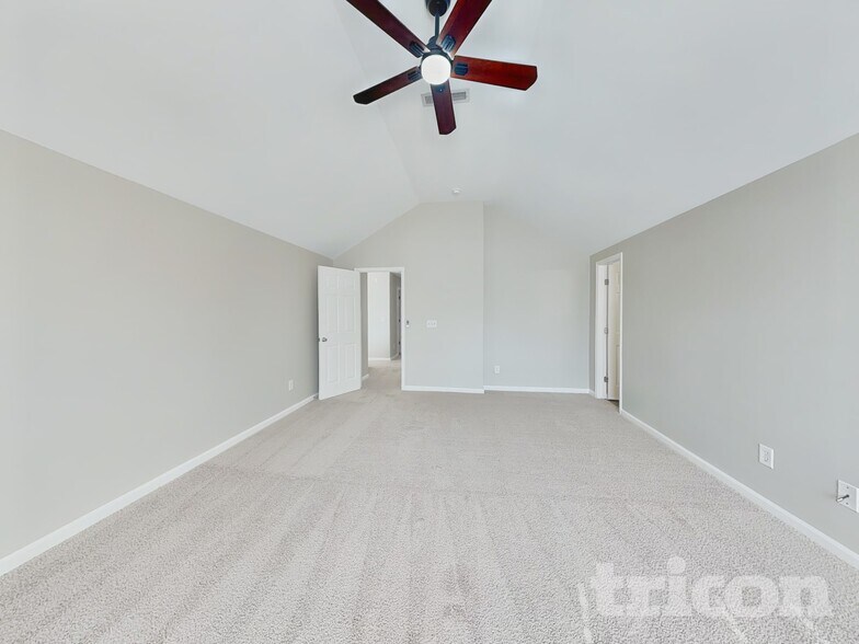 Building Photo - 3755 Burtons Barn St