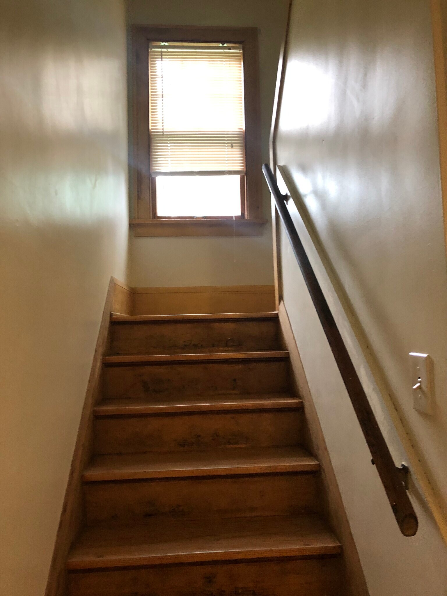 Stairs - 1076 18th Ave SE