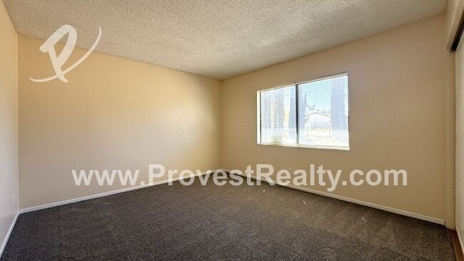 Building Photo - 18964 Live Oak St