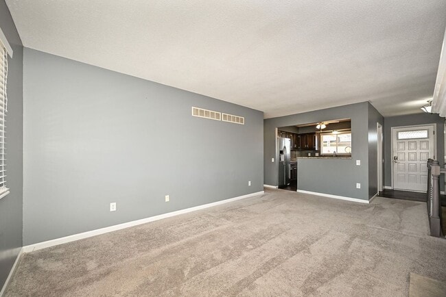 Building Photo - 3 Bedroom Manchester Condo