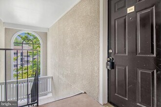 Building Photo - 1535 Lincoln Way