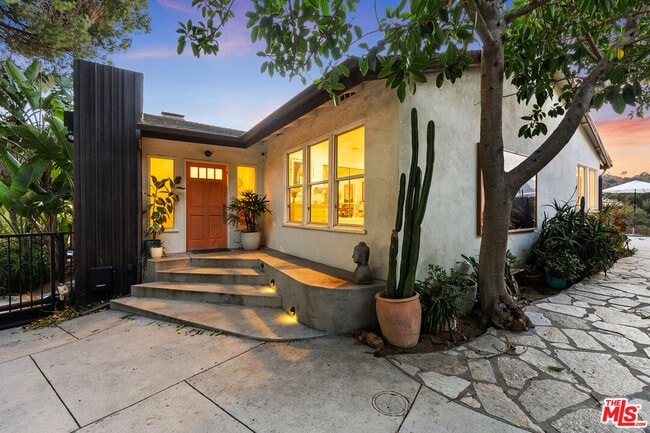 Primary Photo - 2316 Laurelmont Pl