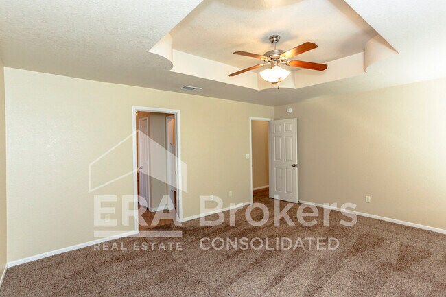 Building Photo - 702 Aries Dr