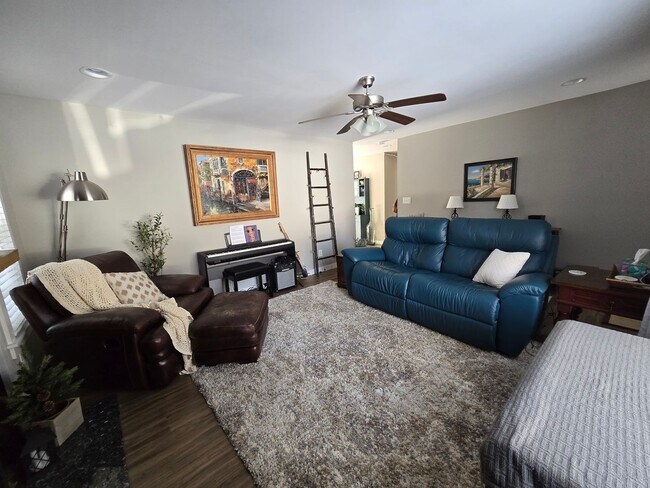 Building Photo - Newly remodeled 2BR/2BA Home in Farragut