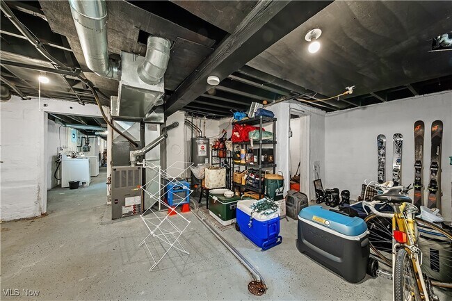 Building Photo - 1276 W 67th St