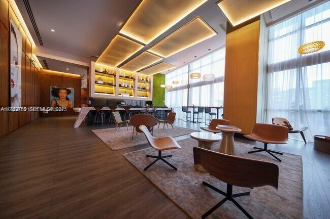 Building Photo - 1100 Biscayne Blvd