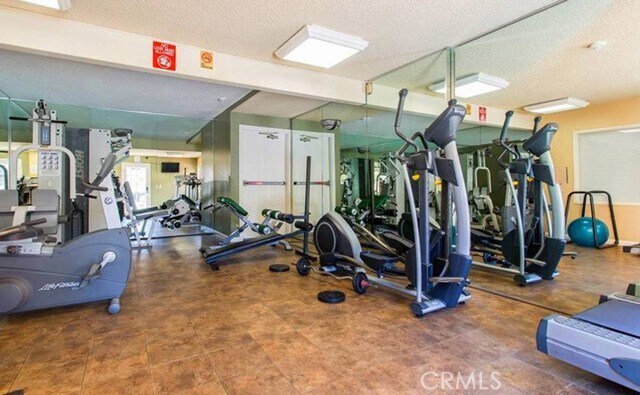 Building Photo - 15425 Sherman Way