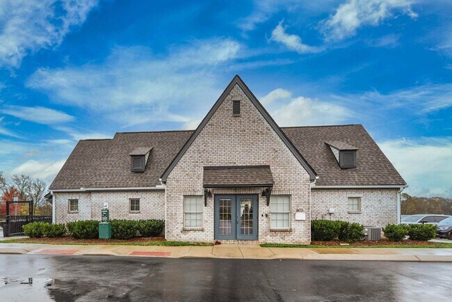 Building Photo - **LIKE NEW EXECUTIVE HOME IN PRESTIGIOUS H...