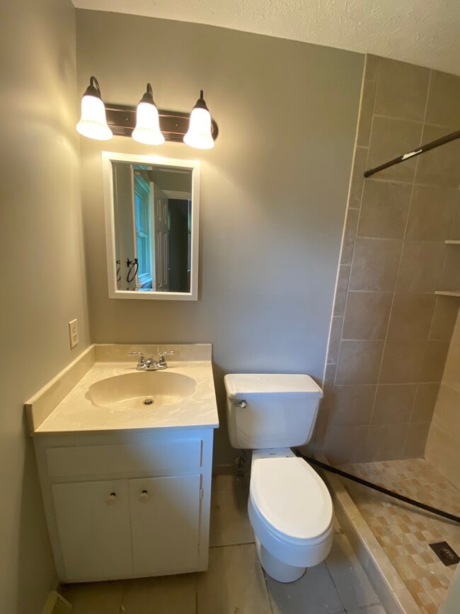 Building Photo - 1823 Grider Pond Rd