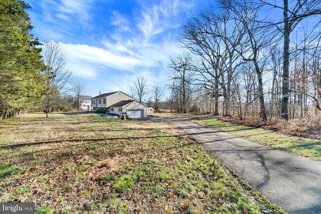Building Photo - 5400 Curly Hill Rd