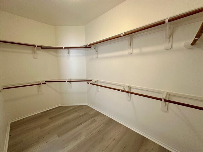 Building Photo - 951 Doire Dr