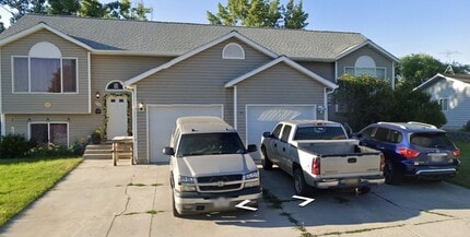 Building Photo - 813