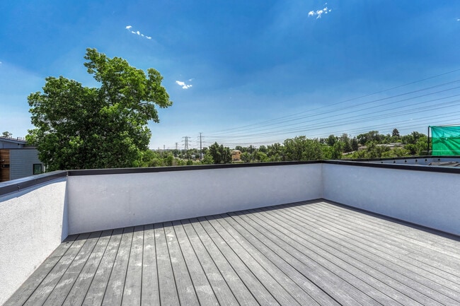 Building Photo - 1231 Newton St