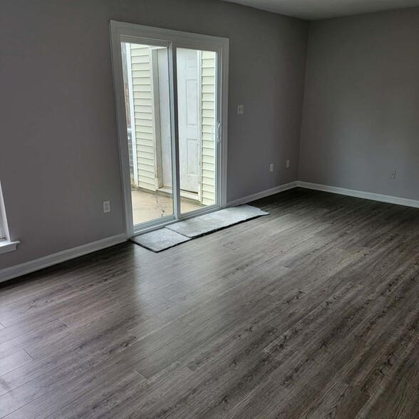 Building Photo - 47734 Devin Cir