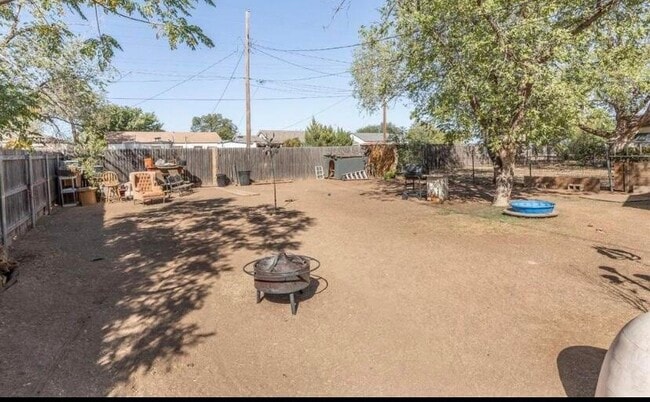 Building Photo - 3306 1st Pl