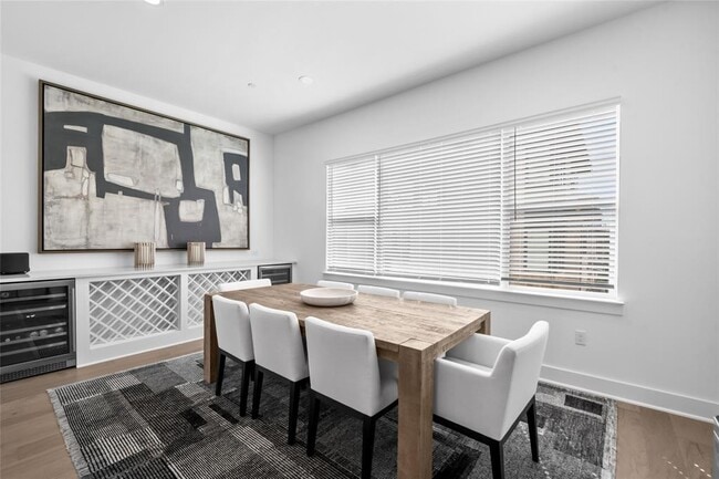 Building Photo - 4310 Authentic Dr