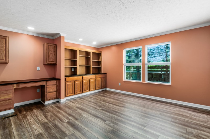 Building Photo - 3902 River's Run Dr