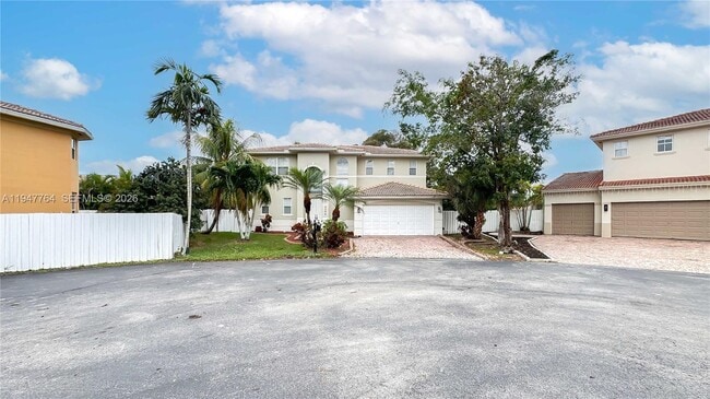 Building Photo - 2398 SW 132nd Ter