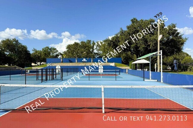 Building Photo - 534 Warwick Ln