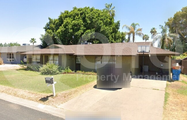 Building Photo - 1719 E McLellan Blvd