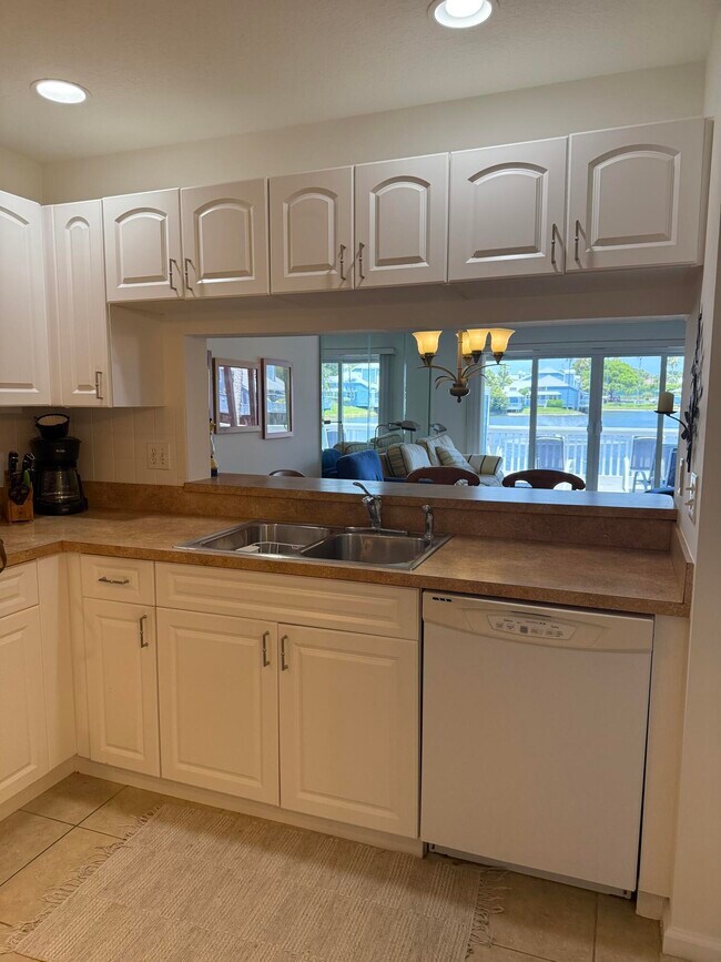 Building Photo - 809 Ocean Dunes Cir