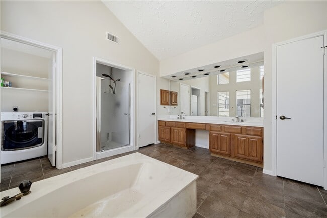 Building Photo - 2019 First Crossing Blvd