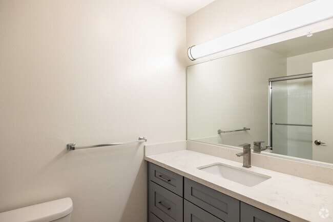 2BR, 2BA - 1,050SF - Second Bathroom - Moorpark Terrace Apartments