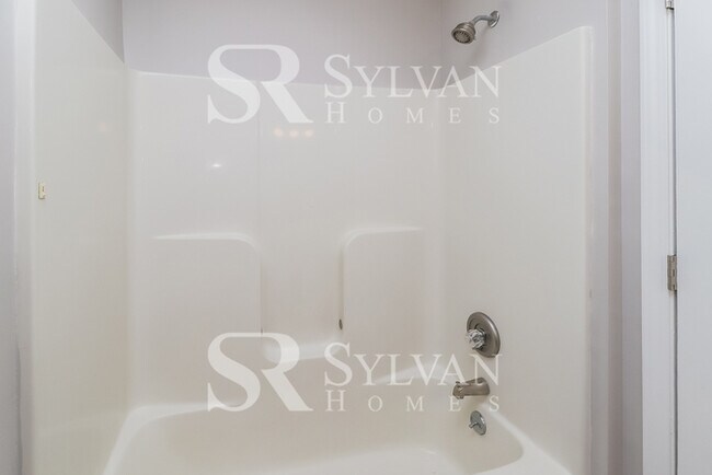 Building Photo - Bring more life and value to this charming home!