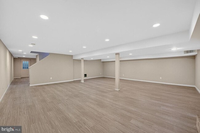 Building Photo - 21733 Oatlands Rd