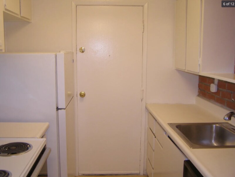 Building Photo - 1441 Del Rio Cir