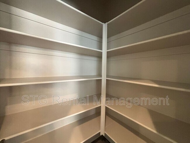 Building Photo - 929 S 4380 W