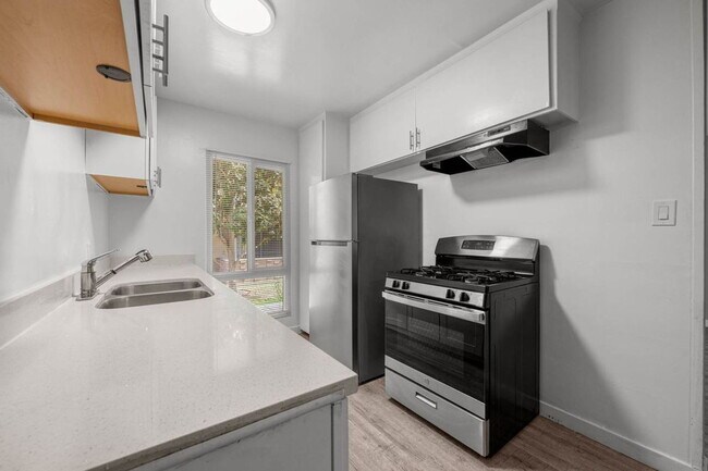 Building Photo - 4024 Gelber Pl