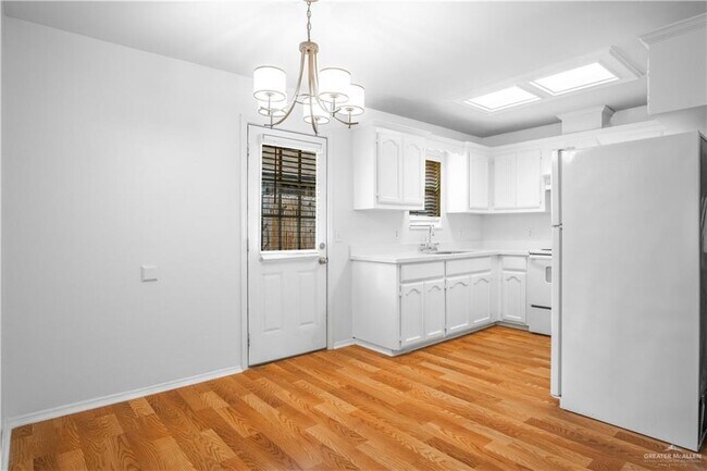 Building Photo - 7105 N 8th St