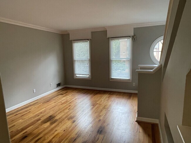 Building Photo - Candler Park Townhouse, Steps from Candler...