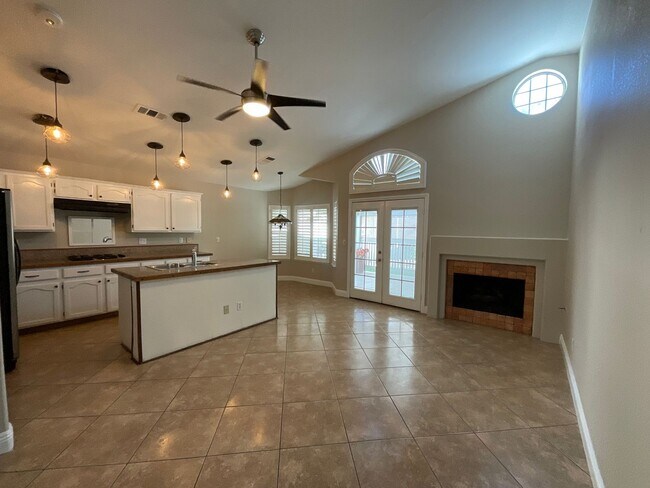 Building Photo - Great home in the South Shores community 1stroy