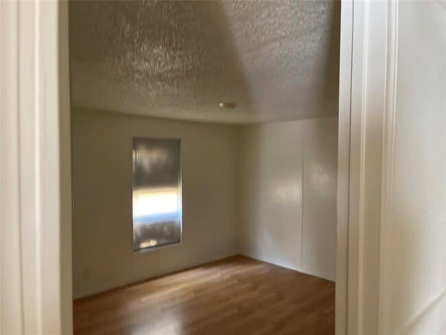Building Photo - 109 High View Ranch Dr