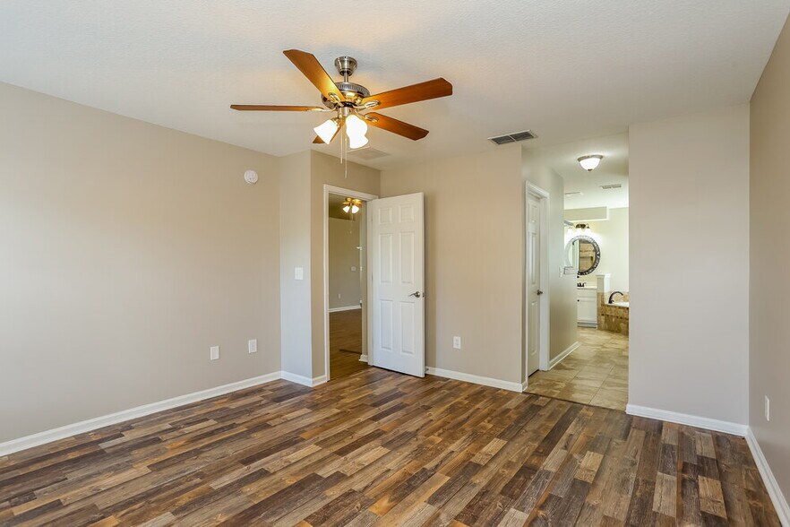 Building Photo - 1333 Grey Feather Ln