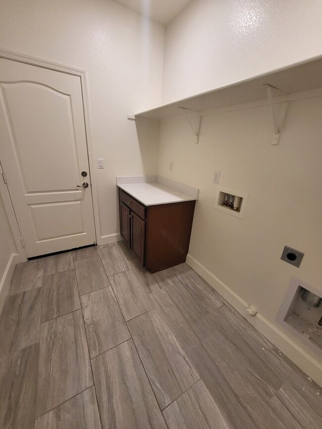 Building Photo - 1147 Lahontan Dr