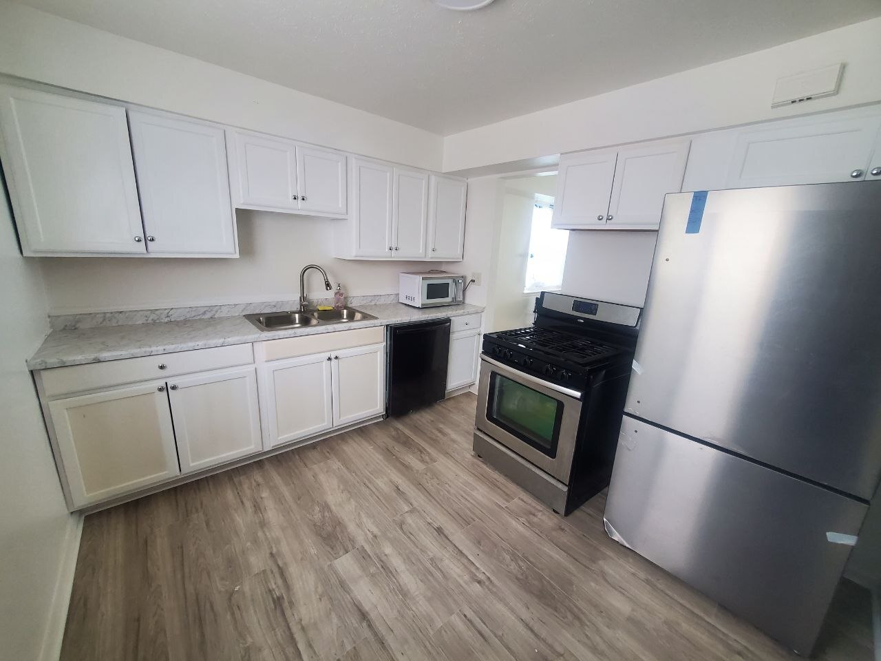 Building Photo - 23756 Banbury Cir