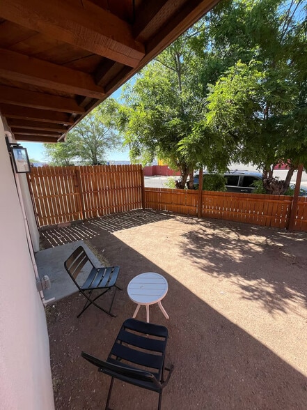 Building Photo - 1204 Sawmill Rd NW