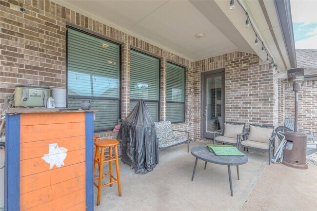 Building Photo - 15006 La Strada Dr