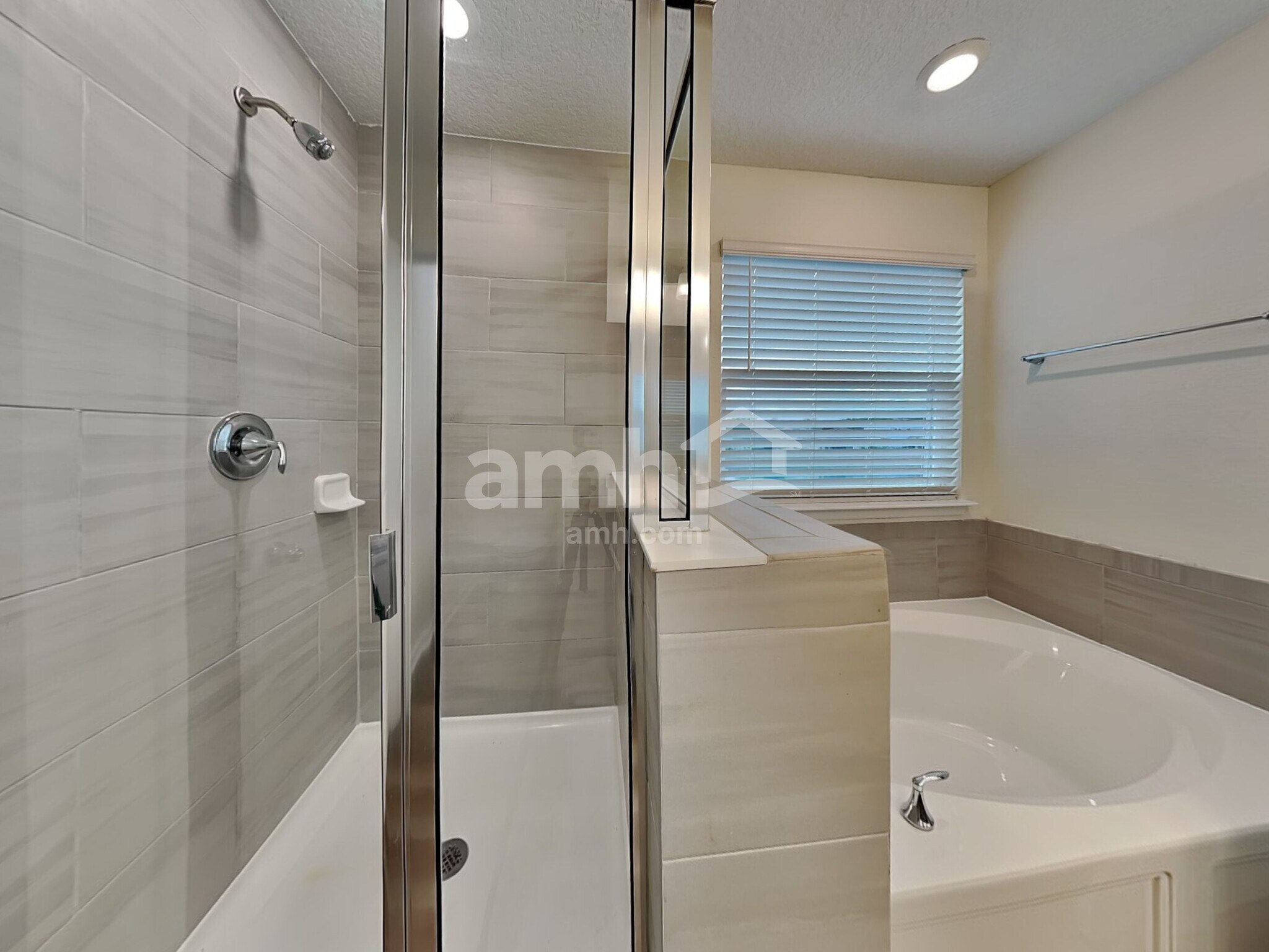 Building Photo - 173 Edge Park Trl