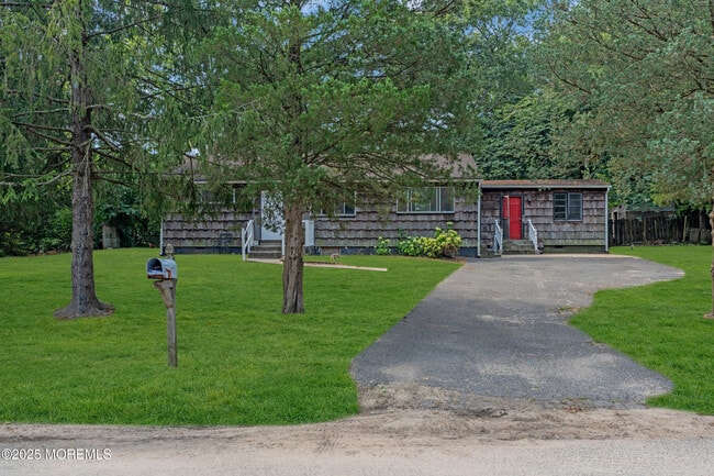 Building Photo - 84 Lucy Rd