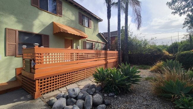 Primary Photo - 426 N Michigan Ave