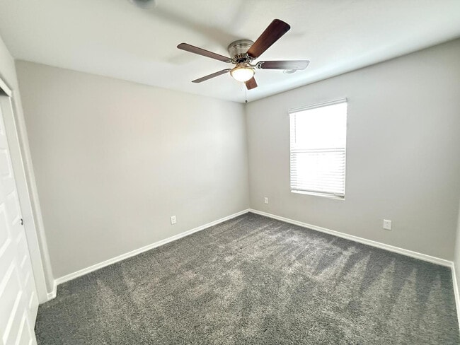 Building Photo - 14220 W Buckskin Trl