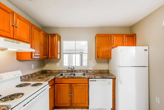 Building Photo - 4430 SW 72nd Way